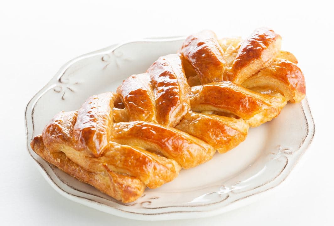 Слоеное хлебобулочное изделие Плетенка с яблоком /Bakery Story/ 1,5 кг
